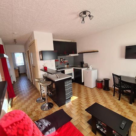 Apartment Viktor II Винон-сюр-Вердон Екстериор снимка